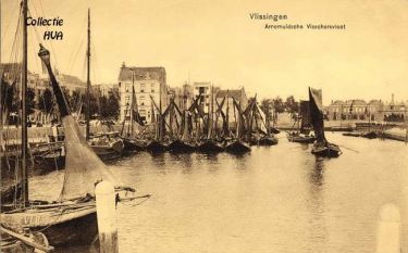 De Arnemuidse vissersvloot in de haven van Vlissingen.