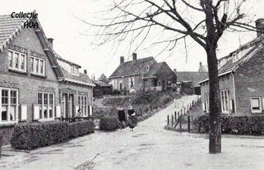 Het Tuindorp in de oude toestand met de opgang naar de Westwal.