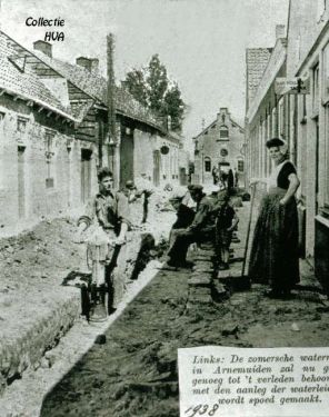 De zomerse waternood in Arnemuiden zal nu gauw genoeg tot ‘t verleden behoren: met de aanleg van de waterleiding wordt spoed gemaakt.